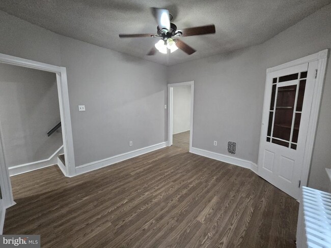 Building Photo - 968 E Woodlawn St