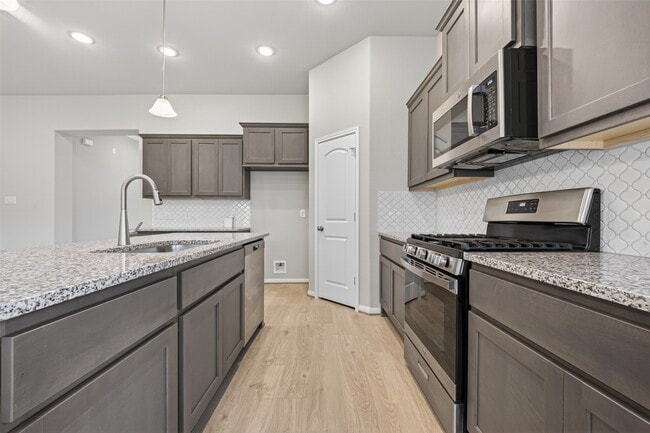 Building Photo - 18203 Samie Nell Ct