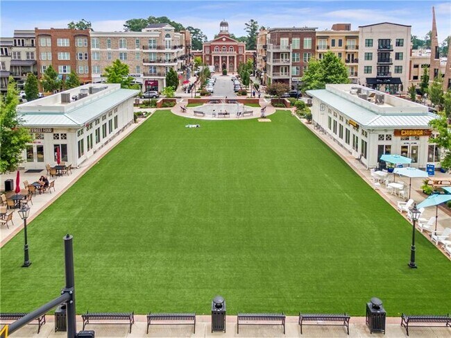 Building Photo - 12080 Greenmont Walk