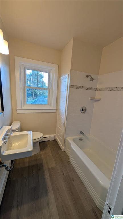 Building Photo - 1030 N New St