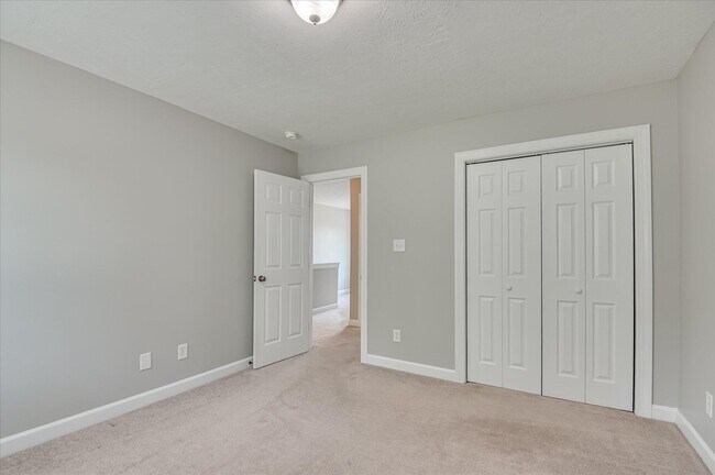 Building Photo - 158 Kenilworth Dr