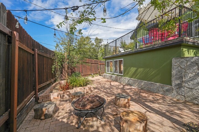 Building Photo - 21549 Summit Trail