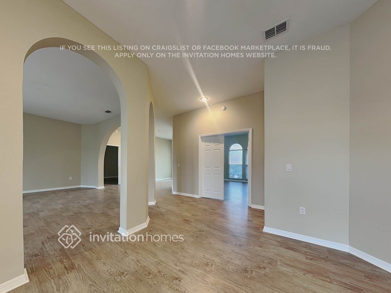 Building Photo - 2906 Aston Ave