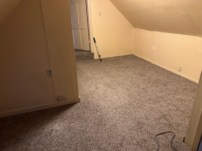 Bedroom 2 - 891 Geranium Ave E