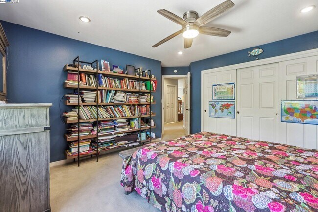 Building Photo - 3745 Deer Trail Ct