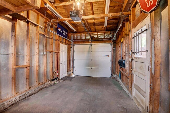 Building Photo - $2,595- 4 Bed, 2 Bath Home in Arvada with ...