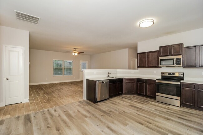 Building Photo - 13 Dry Hollow Way