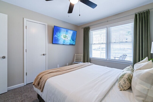 Building Photo - 17 Rock Crest Cir SE