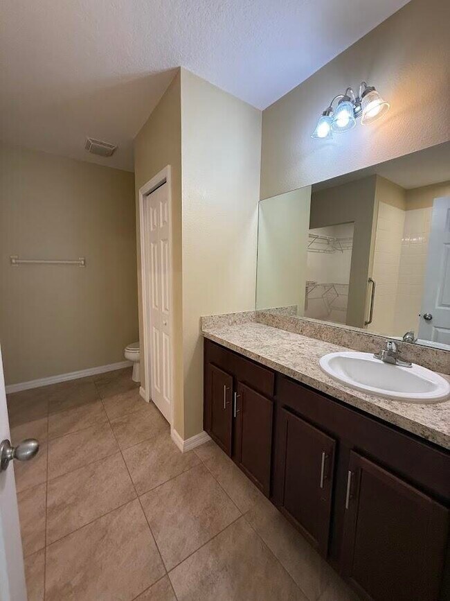 Building Photo - 5234 Oakland Lake Cir