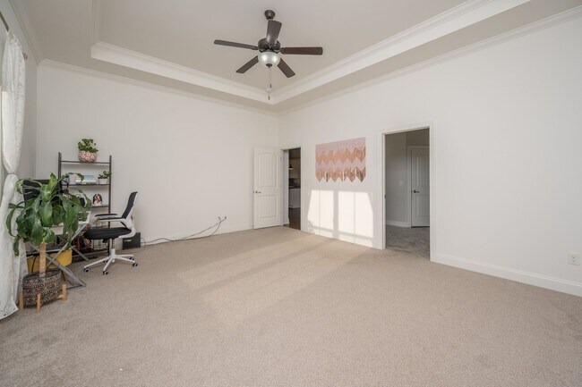 Building Photo - **LIKE NEW EXECUTIVE HOME IN A CUL-DE-SAC ...