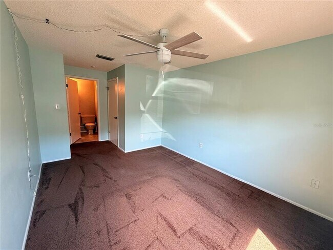 Building Photo - 6125 Chesham Dr