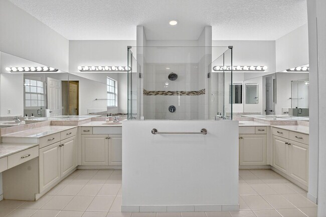 Building Photo - 9917 Cobblestone Creek Dr