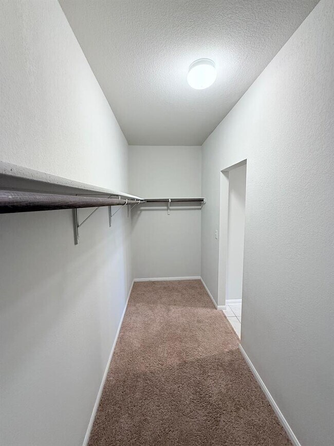 Building Photo - 13813 Geelong Dr