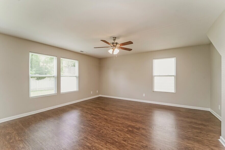 Building Photo - 7307 Mitzi Deborah Dr