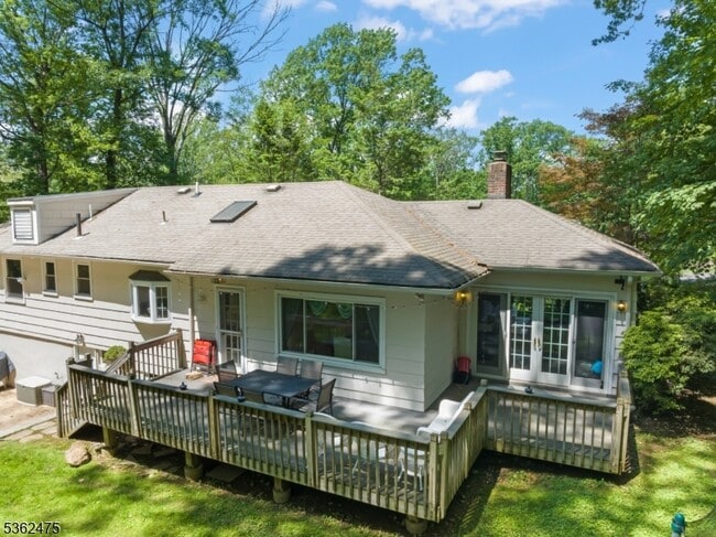 Building Photo - 58 Harrison Dr