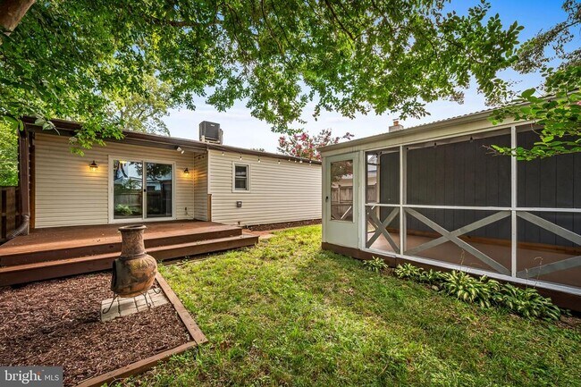 Building Photo - 530 Highland Dr