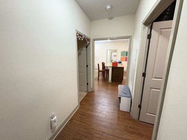 Building Photo - Crawford Falls #734