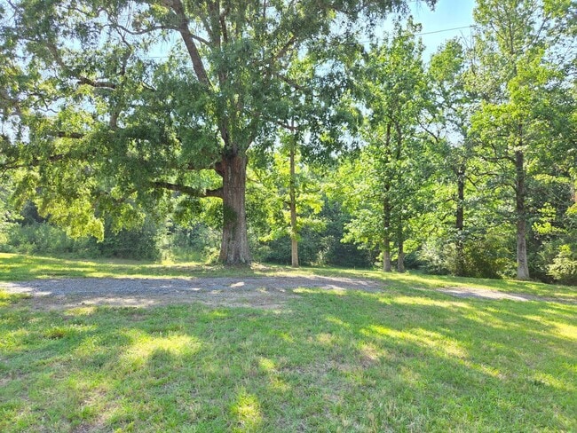 Building Photo - 3620 Richardson Rd