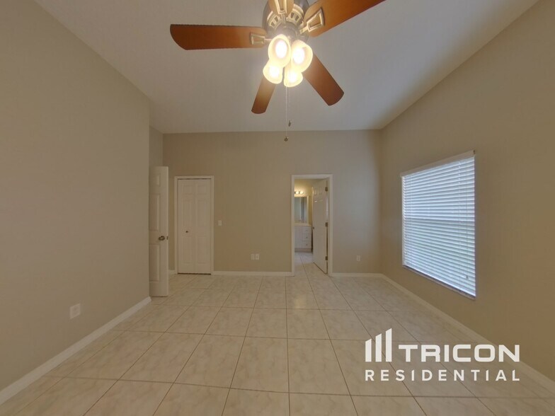 Building Photo - 831 Monroe Harbor Pl