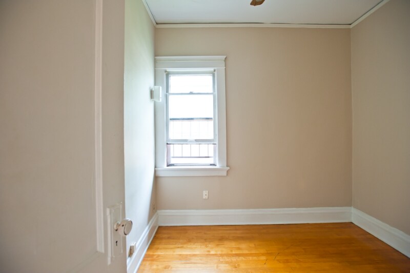 Building Photo - 1704 E Locust St