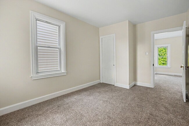 Building Photo - Newly renovated 2 bedroom House near Carlisle school complex