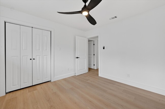 Building Photo - 2313 Claridge Cir