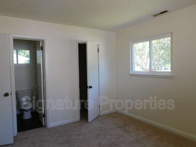 Building Photo - 3825 Annie Ln