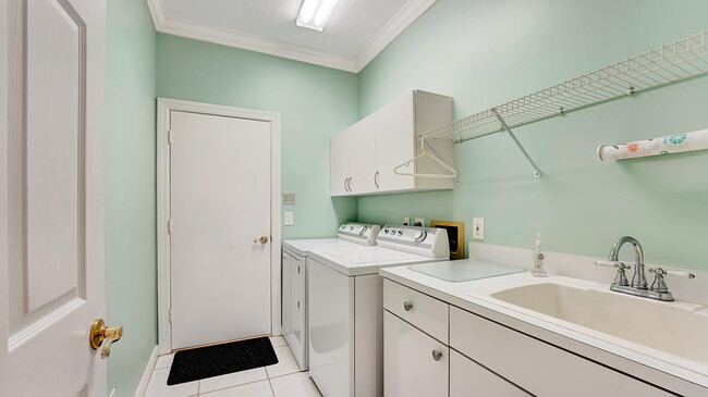 Building Photo - 71 Cayman Pl