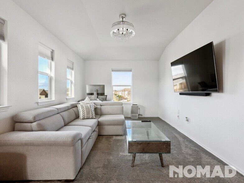 Building Photo - 625 Weizenbock Ln