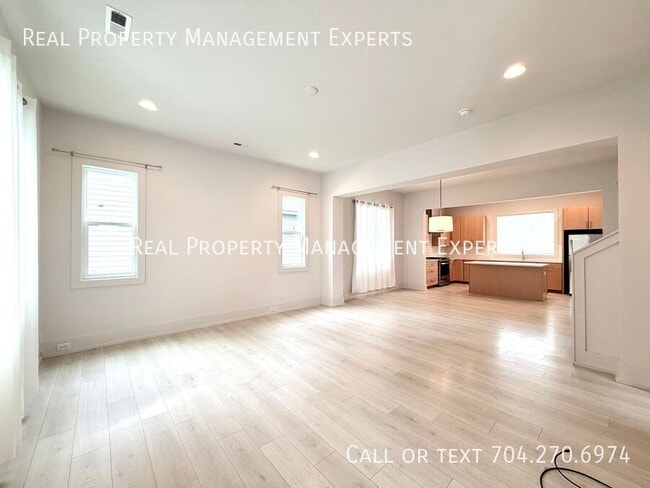 Building Photo - 4115 Merlane Dr