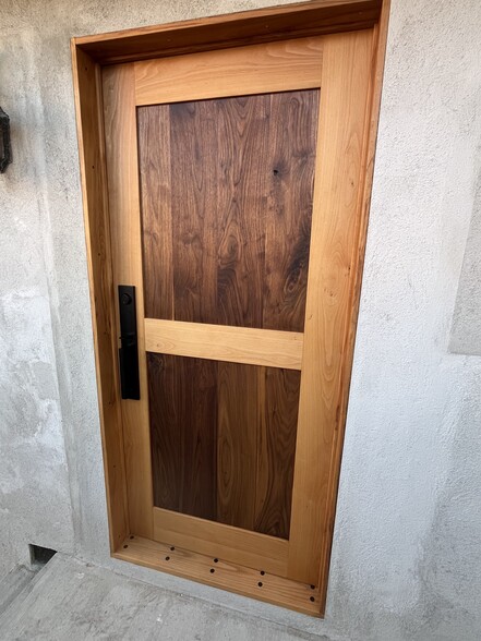 Building Photo - 3547 E Green St