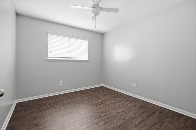 Building Photo - 2605 Los Alamos Cir