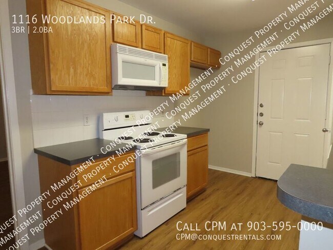 Building Photo - 1116 Woodlands Park Dr