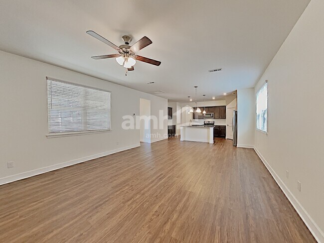 Building Photo - 5056 Trailwater Dr