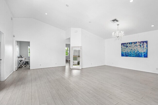 Building Photo - 790 Clearbrook Park Cir