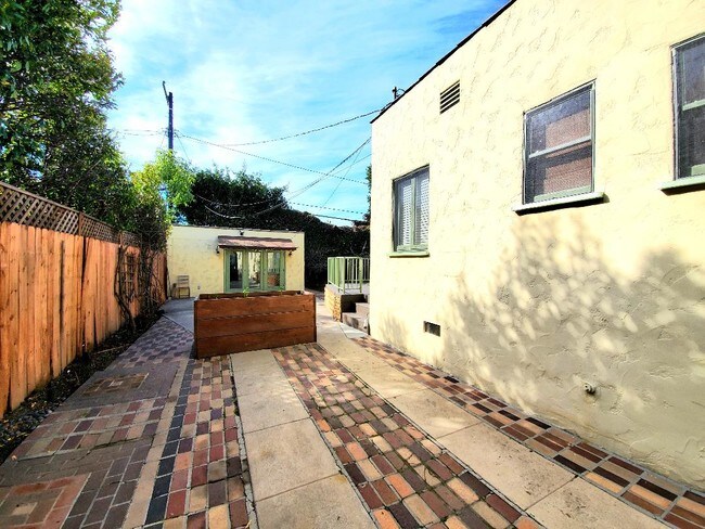 Driveway - 2327 Midvale Ave