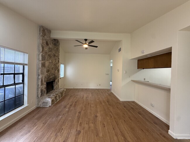 Building Photo - 2506 Howellwood Wy