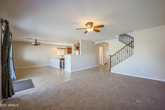 Building Photo - 10938 W Meadowbrook Ave