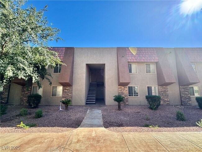 Building Photo - 5422 River Glen Dr