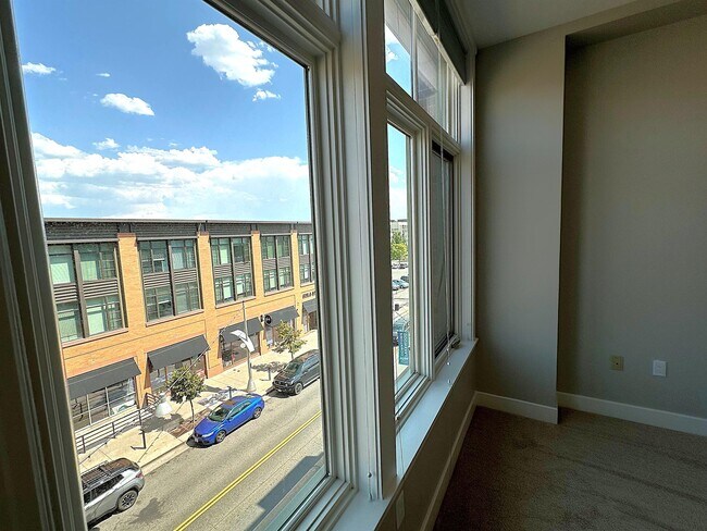 Building Photo - 7220 W Bonfils Pl