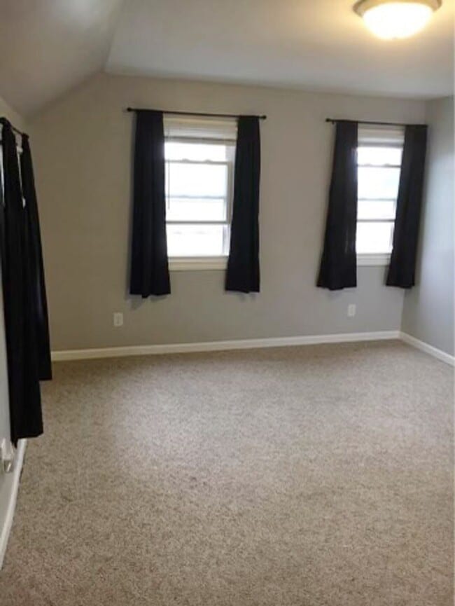 Building Photo - ms258