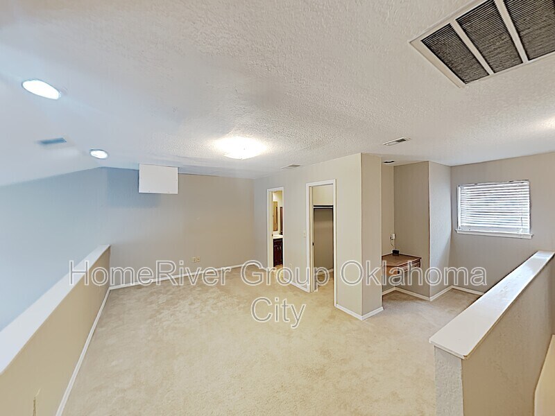 Building Photo - 1330 Hunters Ridge Rd
