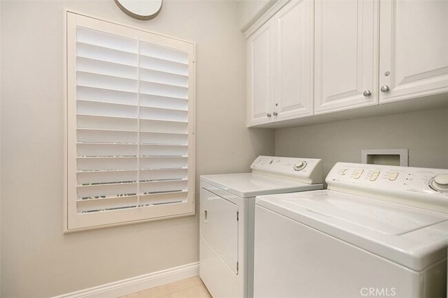 Building Photo - 27 Via Monarca St