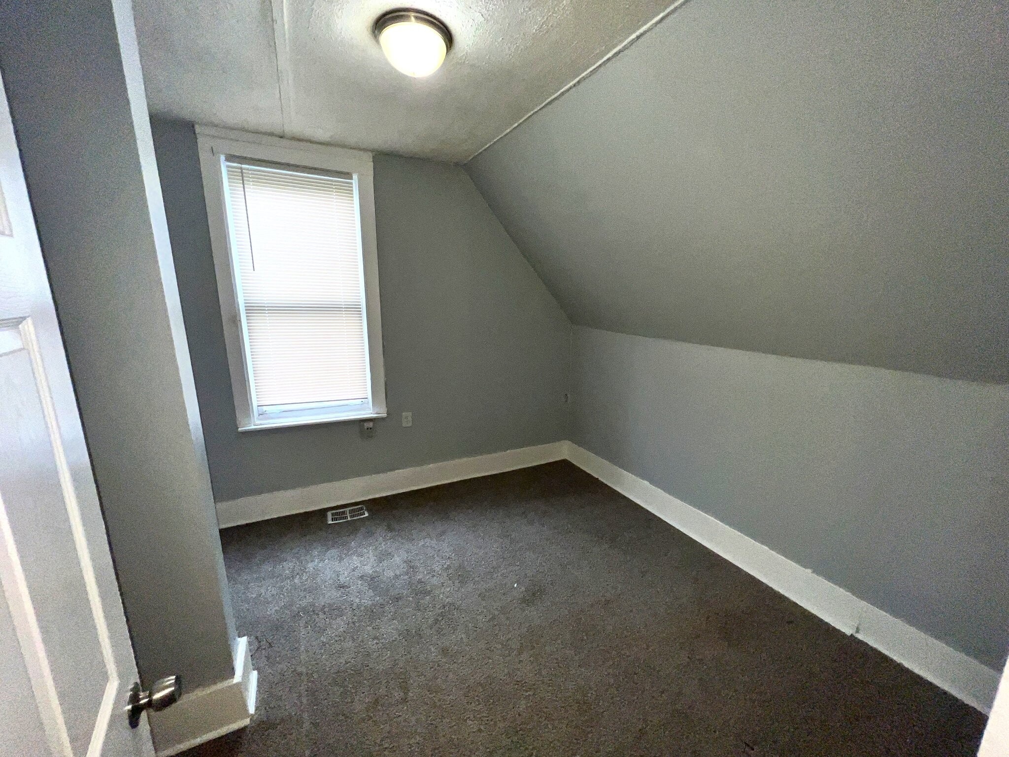 Building Photo - 6755 S Throop St