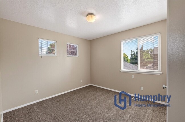 Building Photo - 2243 N Cougar Way