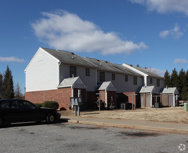 River Birch 312 N Swing Rd Greensboro NC 27409 Apartment Finder