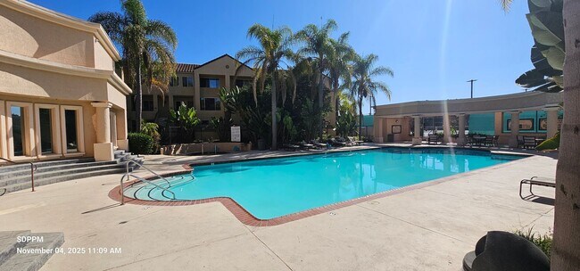 Building Photo - UTC - LA JOLLA - The Venetian - Nice STUDI...