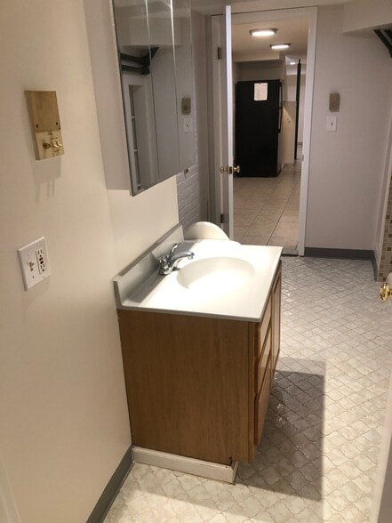 Unit1 - 584 Madison Ave