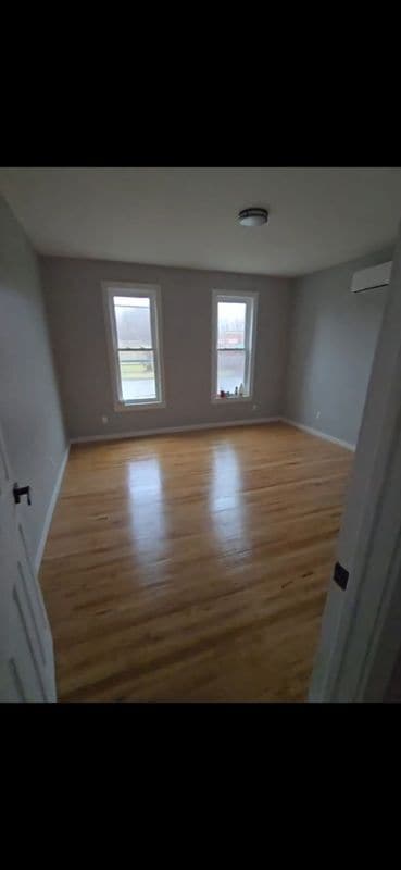 Building Photo - 715 Junction St