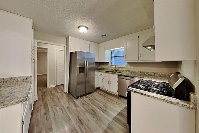 Building Photo - 2788 Water Valley Rd